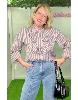 Camisa lazada con volantes