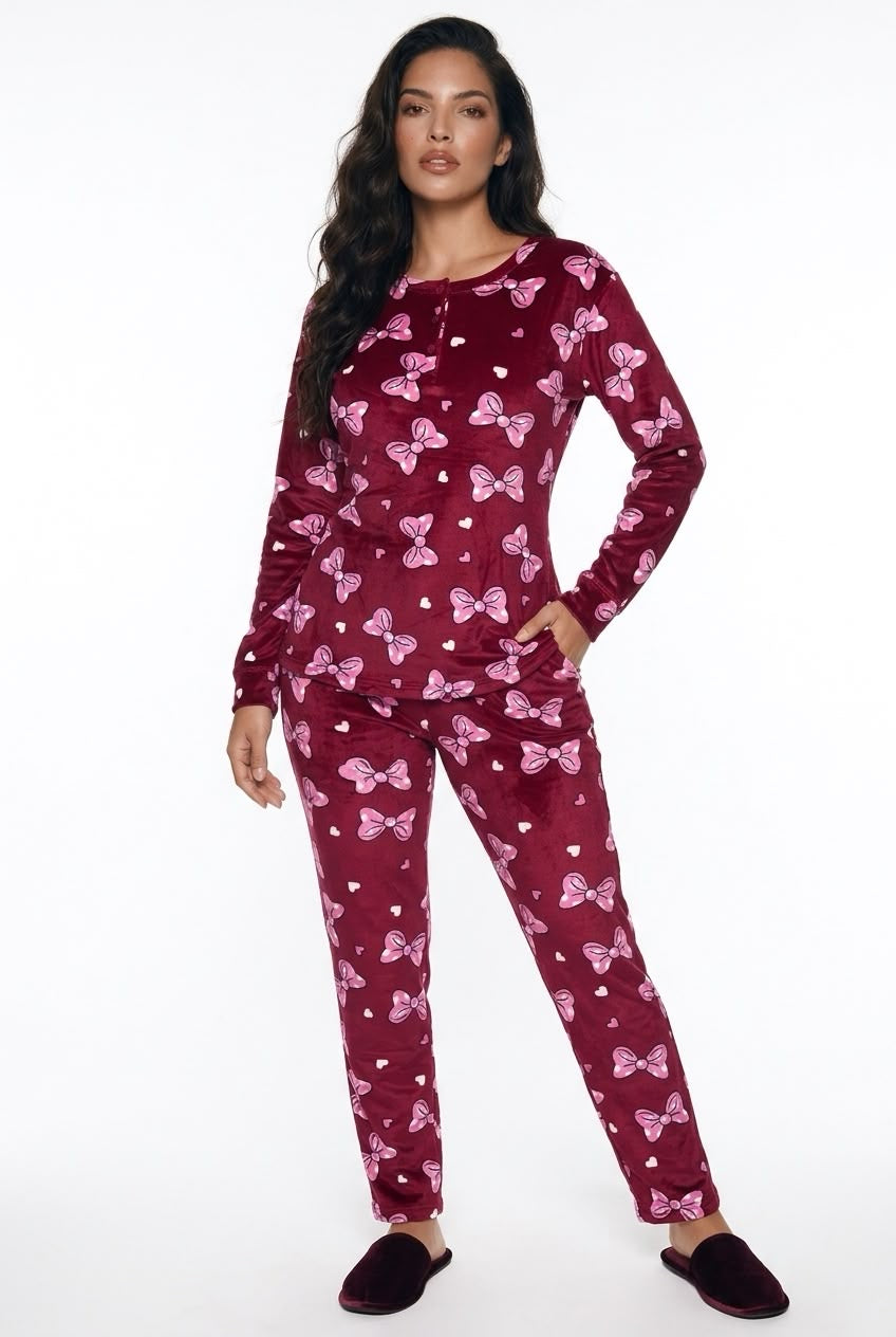 PIJAMA DE MUJER CON ESTAMPADO DE LAZOS