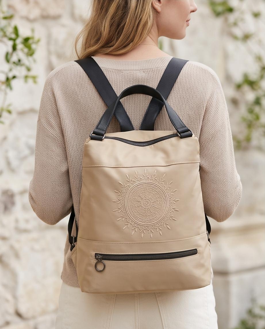 MOCHILA DE MUJER BEIGE CON BORDADO DECORATIVO – INDIA