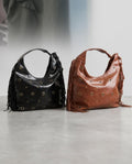BOLSO DE MUJER CON FLECOS Y DETALLES METÁLICOS – BOHO