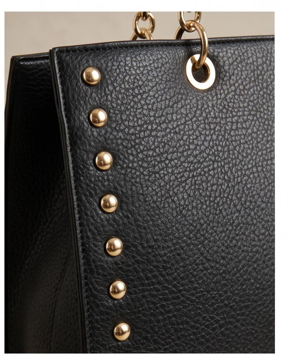 BOLSO DE MUJER NEGRO CON DETALLES DORADOS – SOFÍA