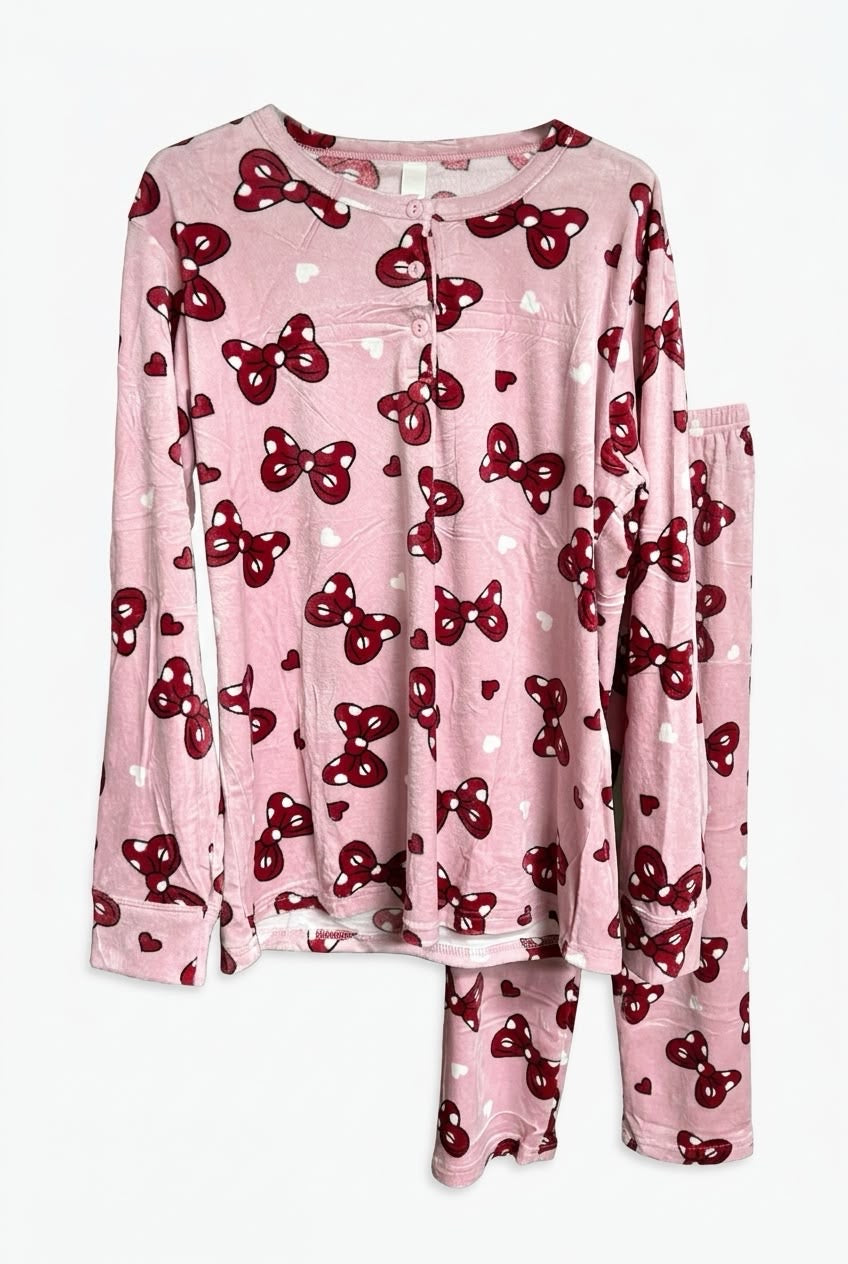 PIJAMA DE MUJER CON ESTAMPADO DE LAZOS
